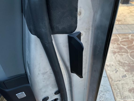 Innovative Door Handle Accessories for Cybertruck Enthusiasts